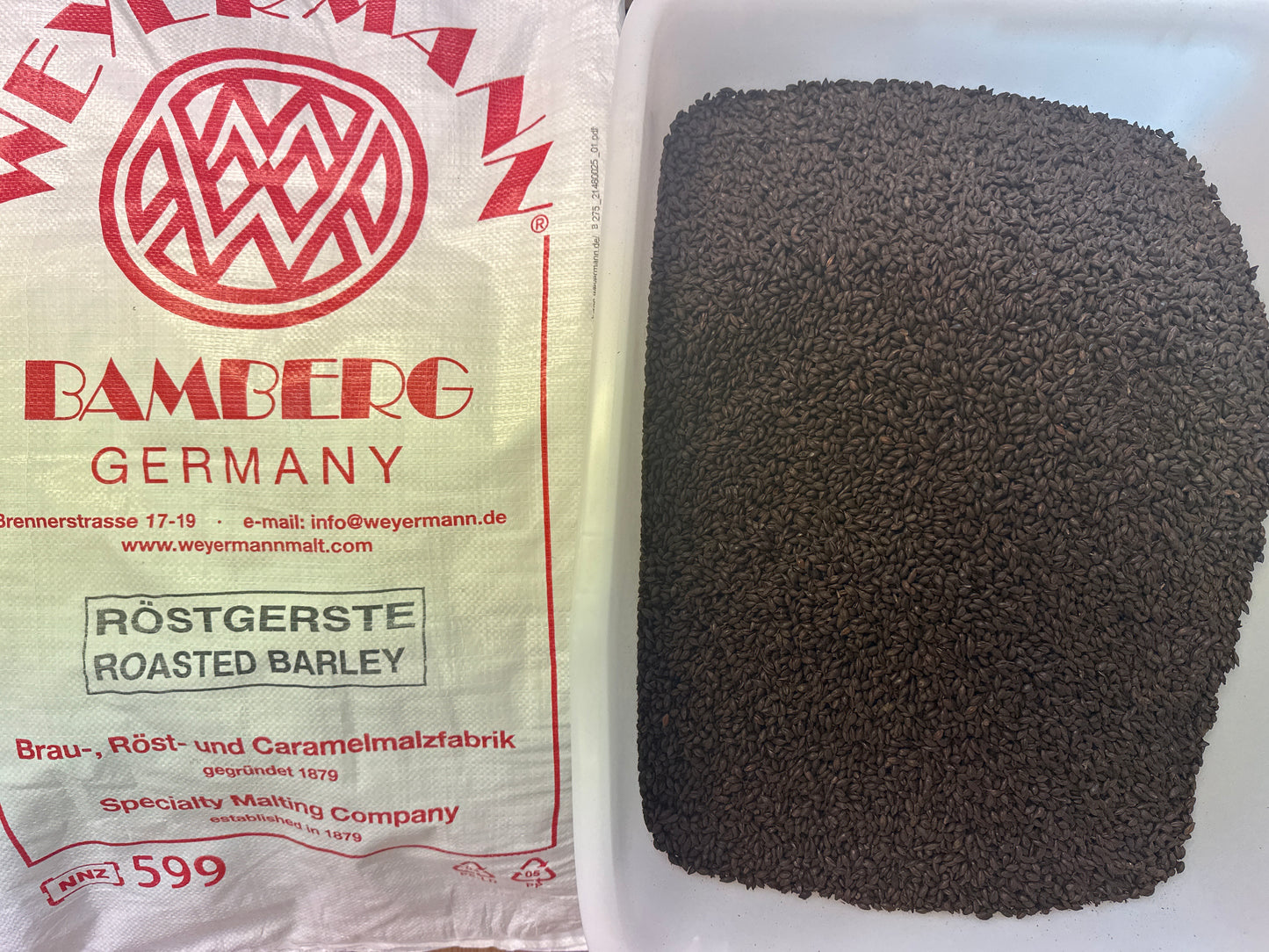 Viking Malt Roasted Barley – nærbilete av kornet